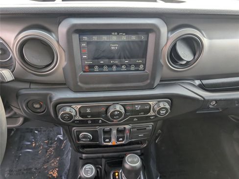 Used 2022 Jeep Wrangler Sport S image 16