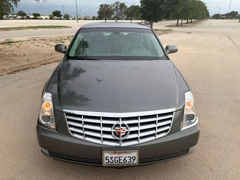 Used 2006 Cadillac DTS FWD image 6