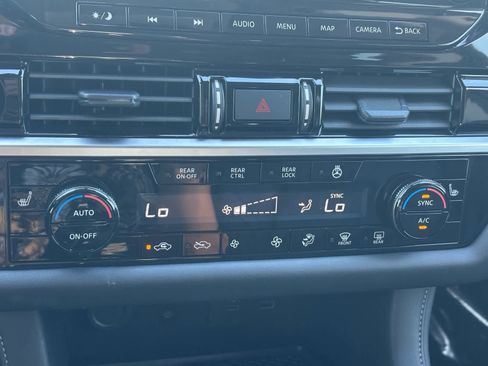 Certified 2025 Nissan Pathfinder SL w/ SL Premium Package image 24