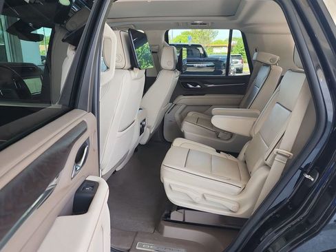 Used 2023 GMC Yukon Denali w/ Advanced Technology Package AWD/4WD image 25