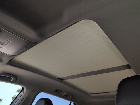 Used 2021 Volkswagen Atlas SE w/ Panoramic Sunroof Package FWD image 15