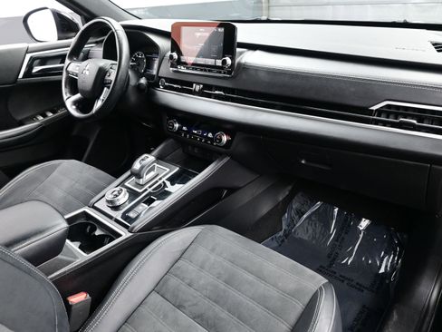 Used 2022 Mitsubishi Outlander SEL Black Edition image 15