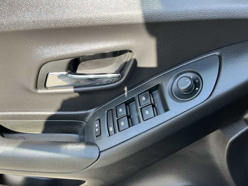 Certified 2017 Chevrolet Trax LT w/ Sun & Sound Package image 21