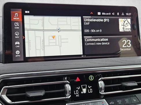 Certified 2025 BMW X4 xDrive30i w/ Premium Package image 13