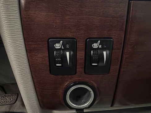 Used 2012 Toyota Sienna XLE AWD/4WD image 22