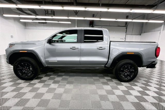 Used 2025 GMC Canyon Elevation AWD/4WD image 14