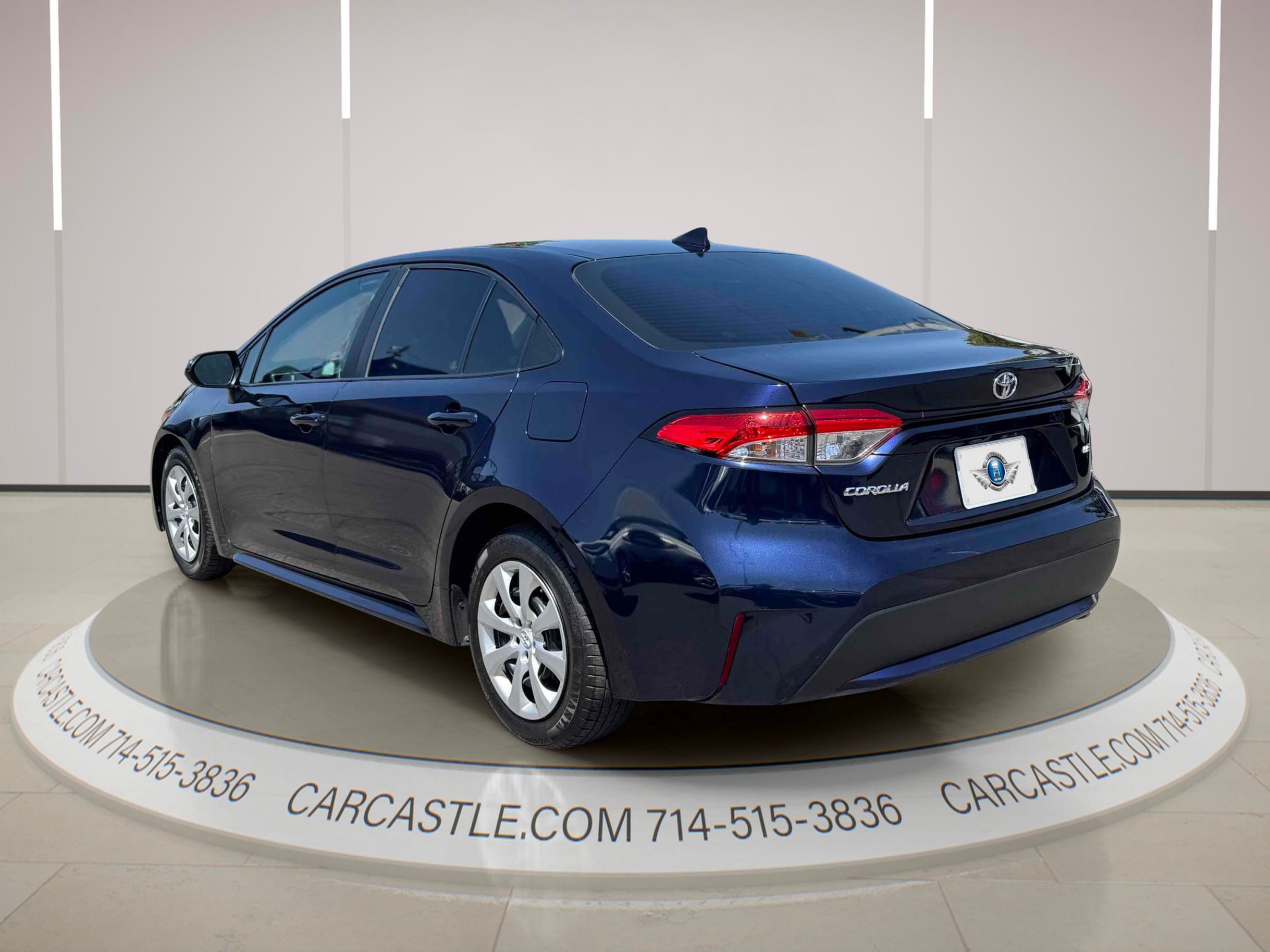 Used 2023 Toyota Corolla LE FWD image 2