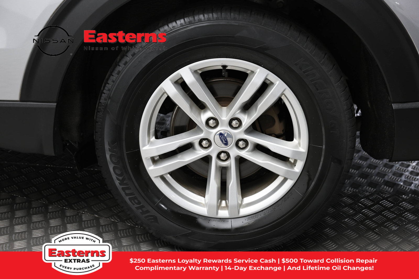 Used 2023 Ford Explorer XLT RWD image 8