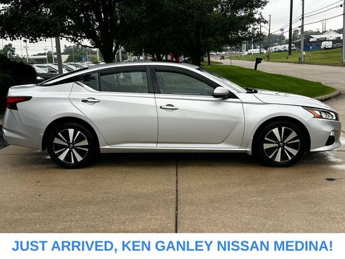 Used 2020 Nissan Altima 2.5 SL AWD/4WD image 2