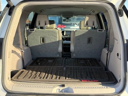 Used 2019 GMC Acadia SLE w/ LPO, Floor Liner Package image 23