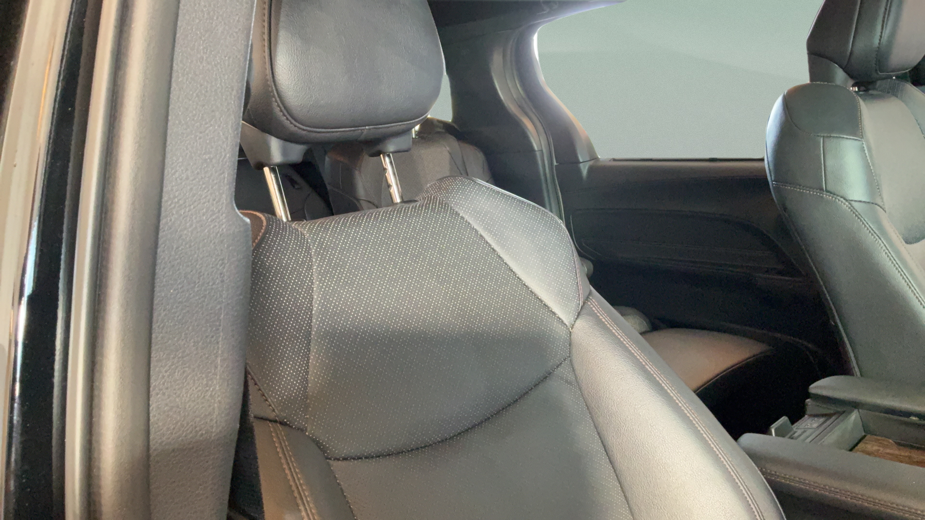 Certified 2025 Toyota Sienna Limited AWD/4WD image 39
