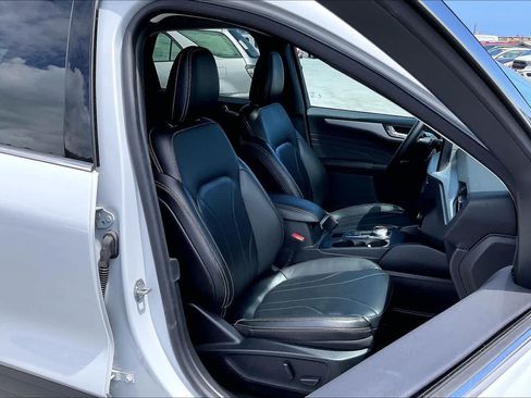 Used 2025 Ford Escape SE w/ PHEV Premium Package FWD image 13