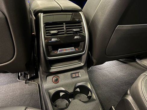 Used 2022 BMW X7 xDrive40i w/ Luxury Seating Package image 23