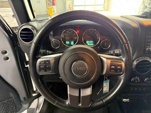 Used 2018 Jeep Wrangler Unlimited Sahara w/ Dual Top Group image 31