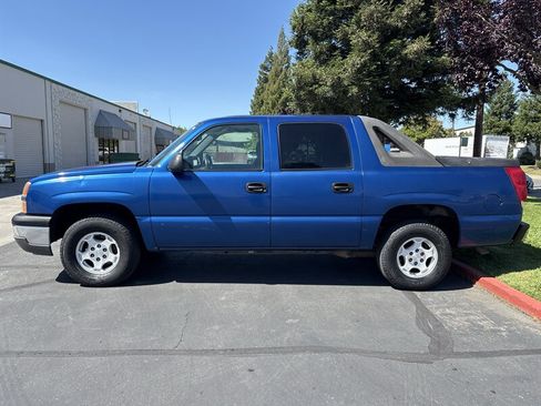 Used 2004 Chevrolet Avalanche 2WD image 8