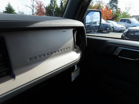 New 2025 Ford Bronco Outer Banks image 12