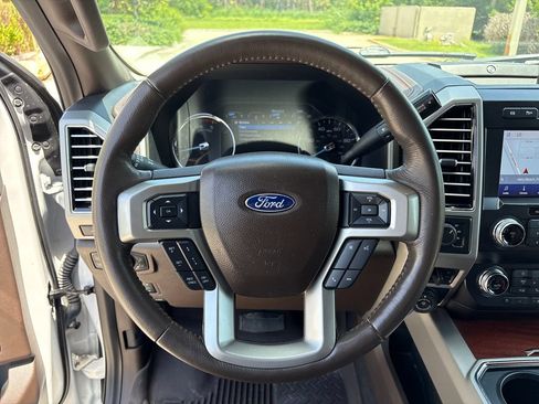 Used 2021 Ford F250 King Ranch w/ King Ranch Ultimate Package AWD/4WD image 17