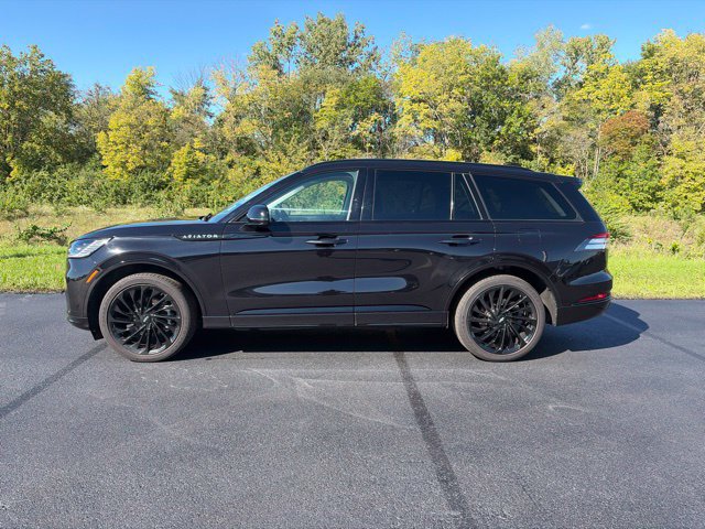 Used 2025 Lincoln Aviator Reserve w/ Equipment Group 201A AWD/4WD image 1