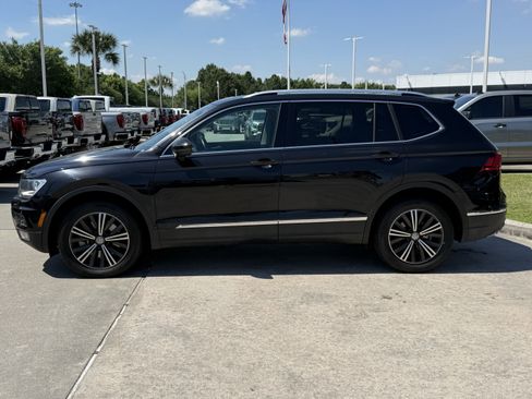 Used 2019 Volkswagen Tiguan SEL FWD image 8