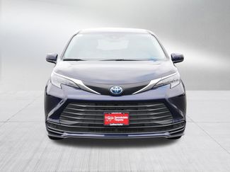 Used 2025 Toyota Sienna LE video 2