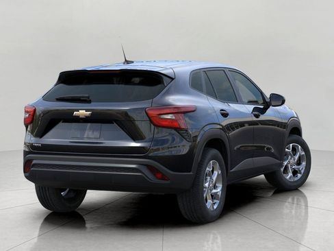New 2026 Chevrolet Trax LS w/ LS Convenience Package FWD image 4