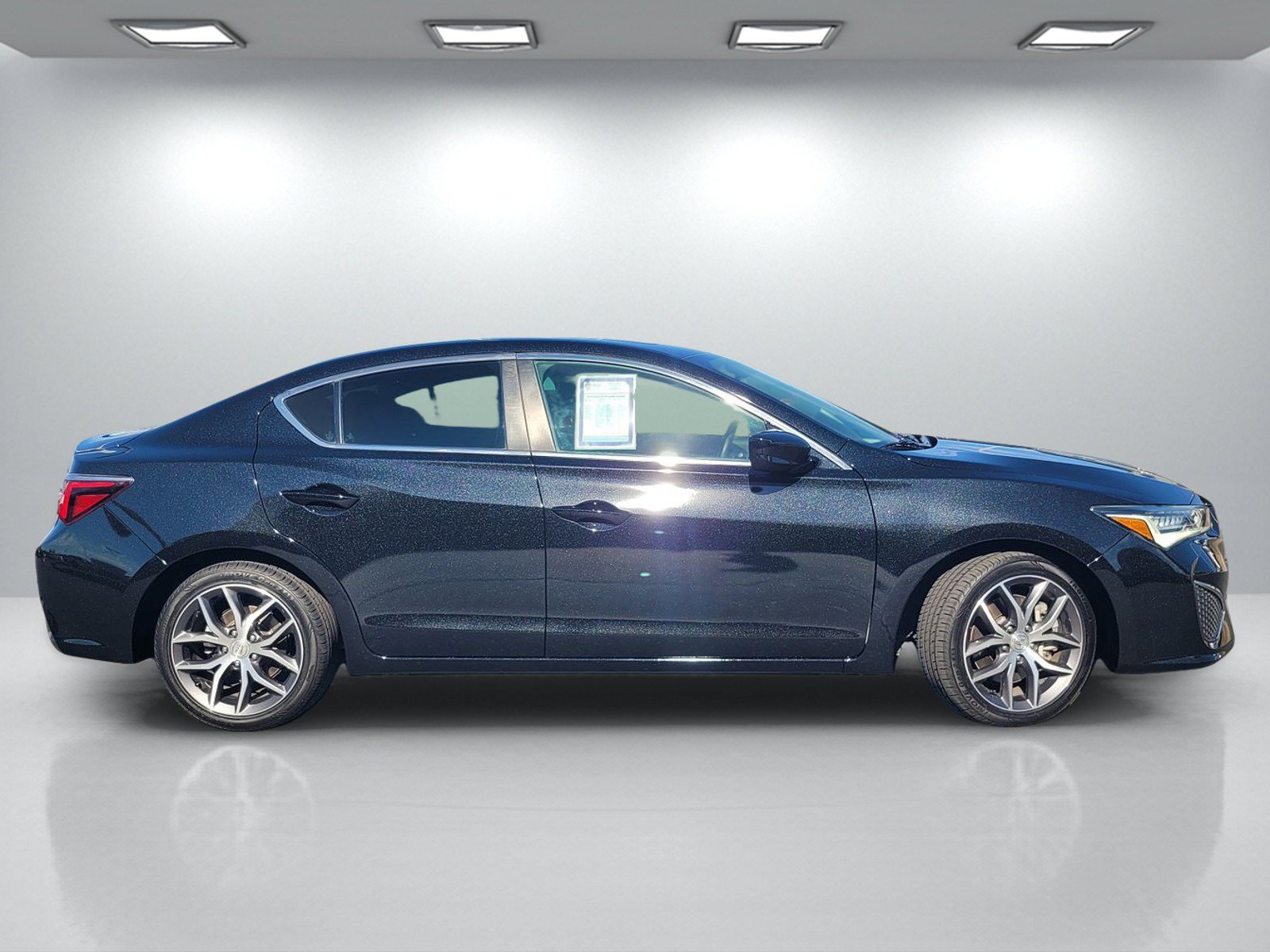 Used 2019 Acura ILX FWD image 3
