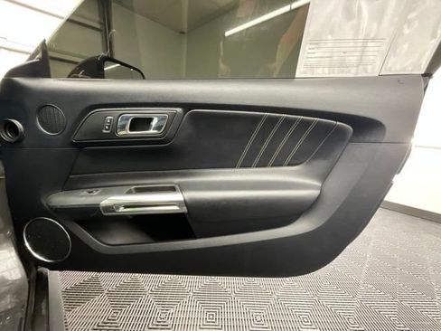 Used 2016 Ford Mustang GT Premium RWD image 9