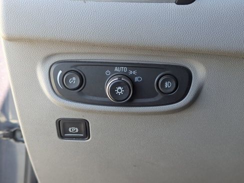 Used 2019 GMC Terrain SLT w/ Preferred Package image 22