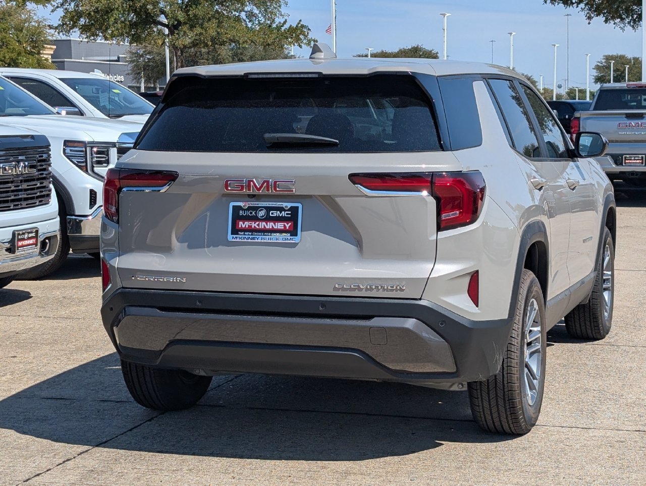 New 2027 GMC Terrain Elevation w/ LPO, Floor Liner Package FWD image 4