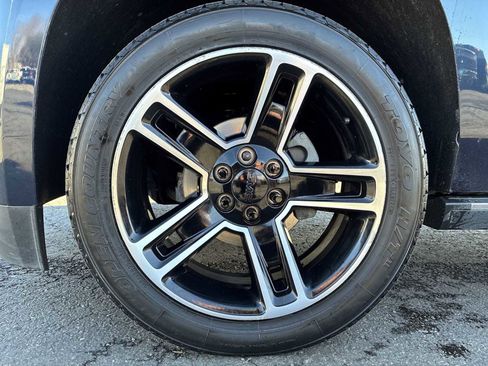 Used 2019 GMC Yukon Denali w/ Open Road Package image 19