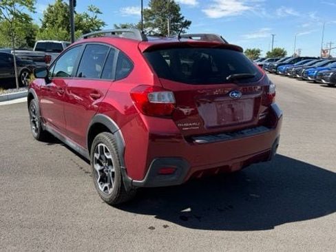Used 2017 Subaru Crosstrek 2.0i Premium w/ Moonroof Package AWD/4WD image 7
