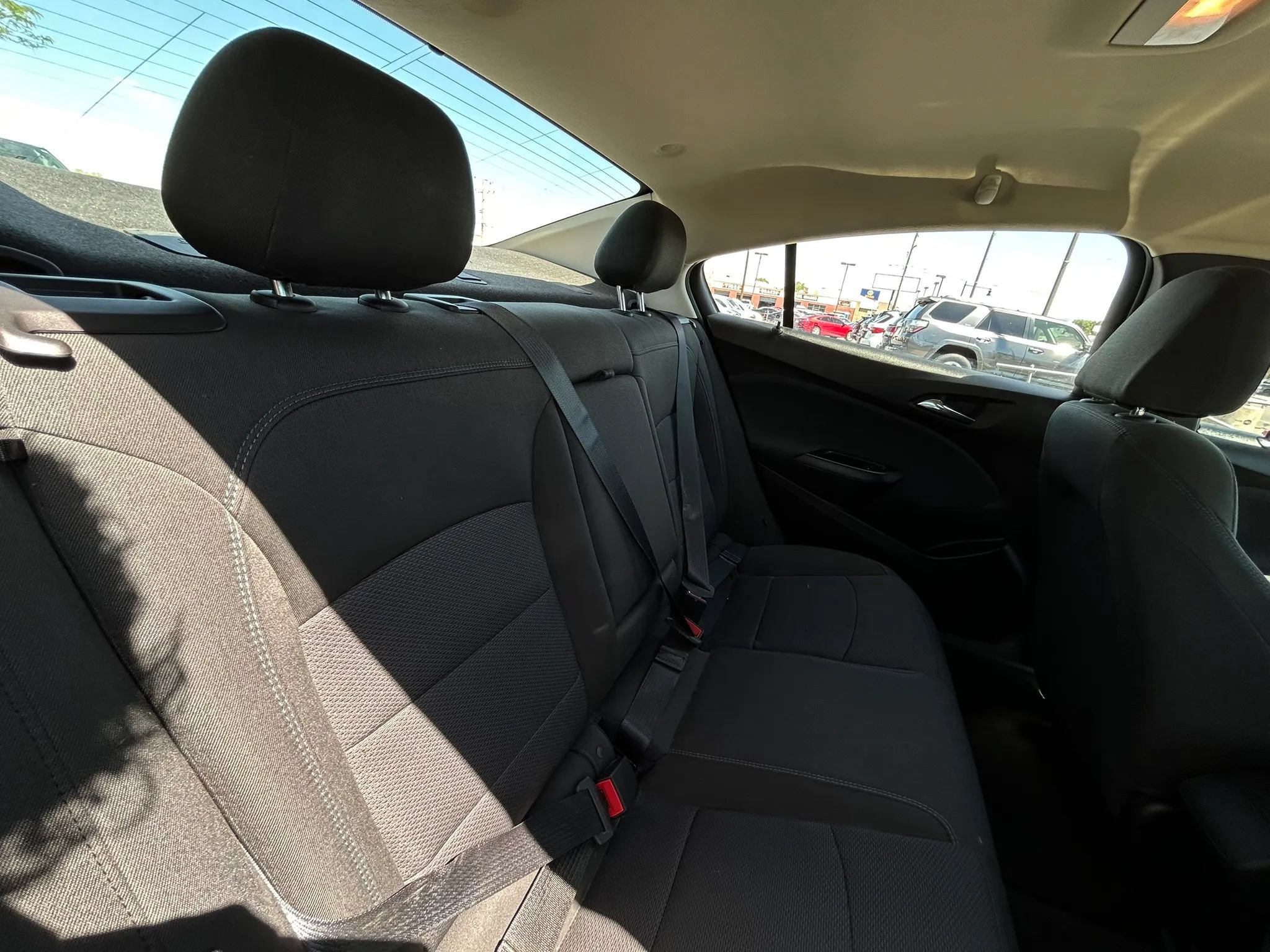 Used 2018 Chevrolet Cruze LT w/ Convenience Package FWD image 26