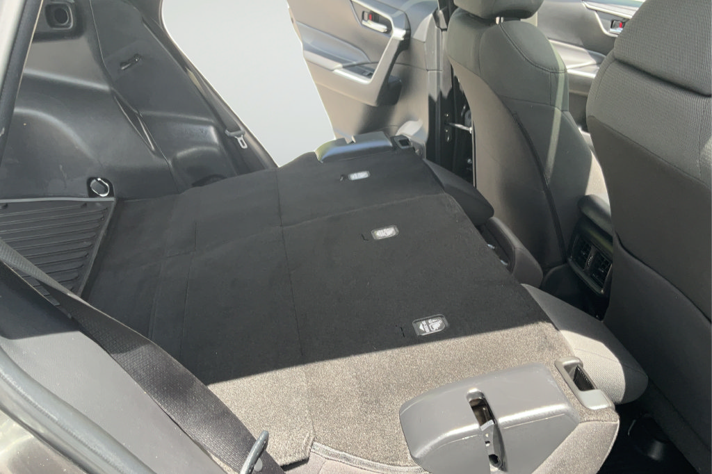 Used 2023 Toyota RAV4 XLE w/ Convenience Package FWD image 38