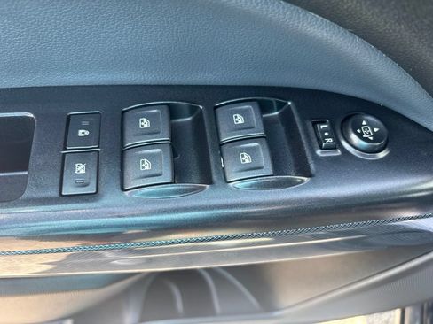 Used 2020 Chevrolet Colorado Z71 AWD/4WD image 17