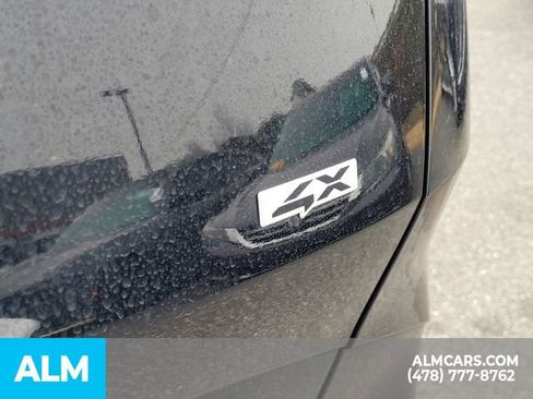 Used 2025 Kia Sportage SX image 8