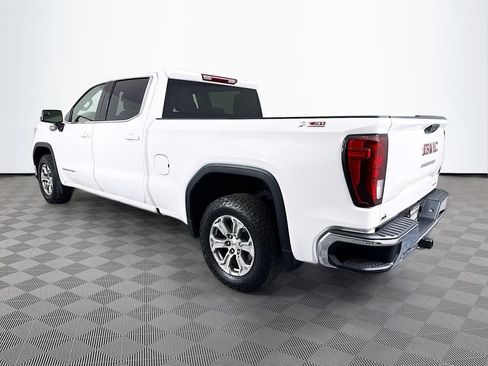 Used 2023 GMC Sierra 1500 SLE w/ X31 Off-Road Package AWD/4WD image 5