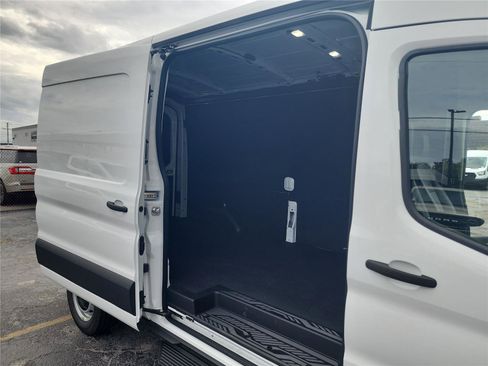 New 2026 Ford Transit 250 148 Medium Roof w/ Load Area Protection Package image 17