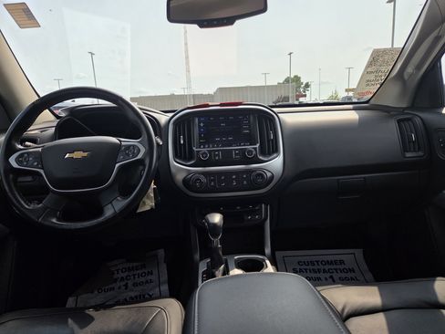 Used 2022 Chevrolet Colorado LT w/ Luxury Package AWD/4WD image 13