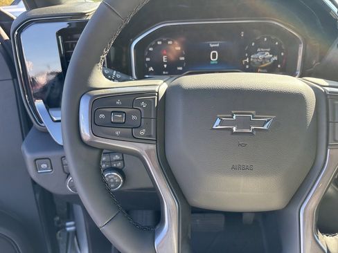 New 2025 Chevrolet Silverado 2500 ZR2 w/ Technology Package image 20