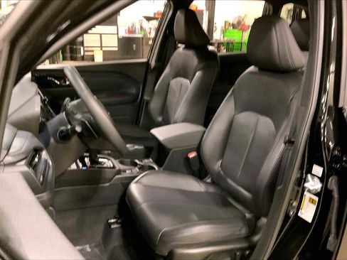 Certified 2025 Subaru Forester Limited image 8