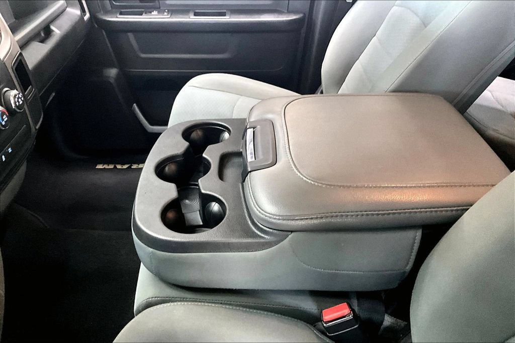 Used 2018 RAM 1500 Express AWD/4WD image 16