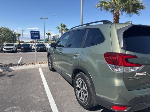 Used 2019 Subaru Forester Premium AWD/4WD image 30