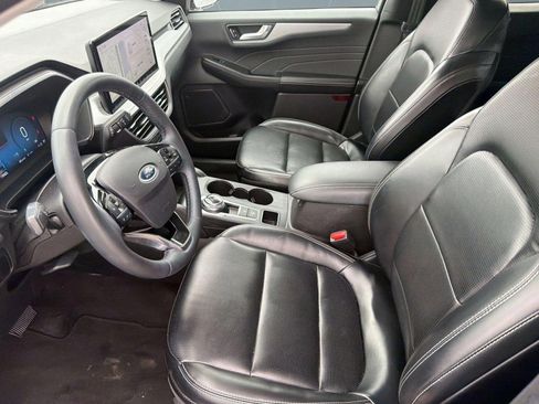 Used 2024 Ford Escape Platinum AWD/4WD image 5