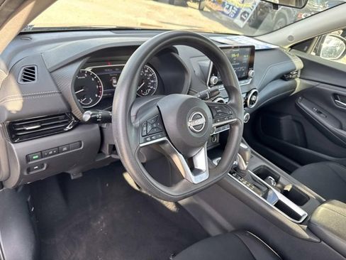 Used 2024 Nissan Sentra SV image 11
