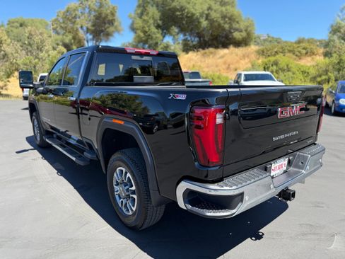 New 2025 GMC Sierra 2500 SLT w/ SLT Premium Package image 6