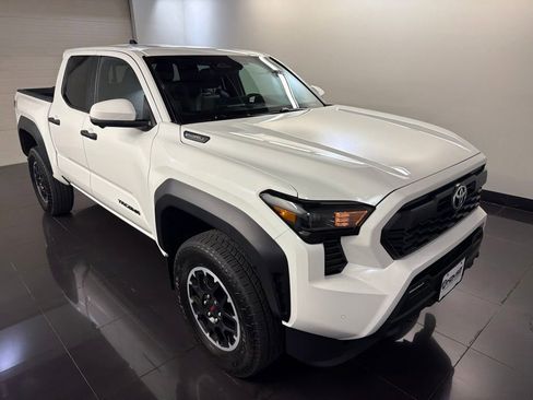 Used 2024 Toyota Tacoma TRD Off-Road w/ TRD Off Road Premium Package AWD/4WD image 1