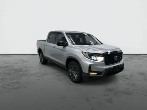 Certified 2023 Honda Ridgeline Sport image 6