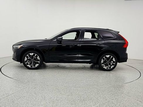 New 2027 Volvo XC60 B5 Plus AWD/4WD image 8