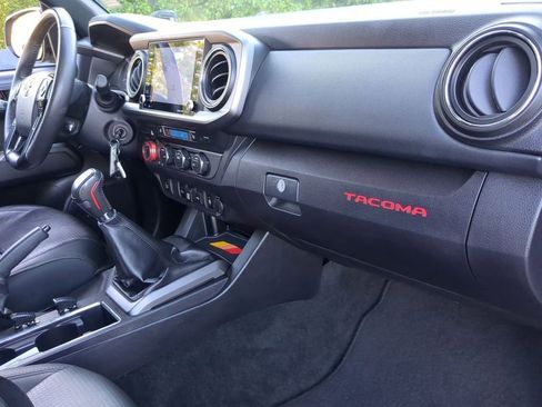 Used 2020 Toyota Tacoma TRD Off-Road w/ TRD Premium Off Road Package image 22