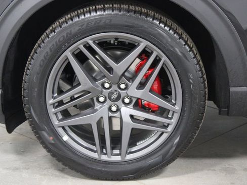 New 2026 Ford Explorer ST-Line w/ ST-Line Street Pack RWD image 18